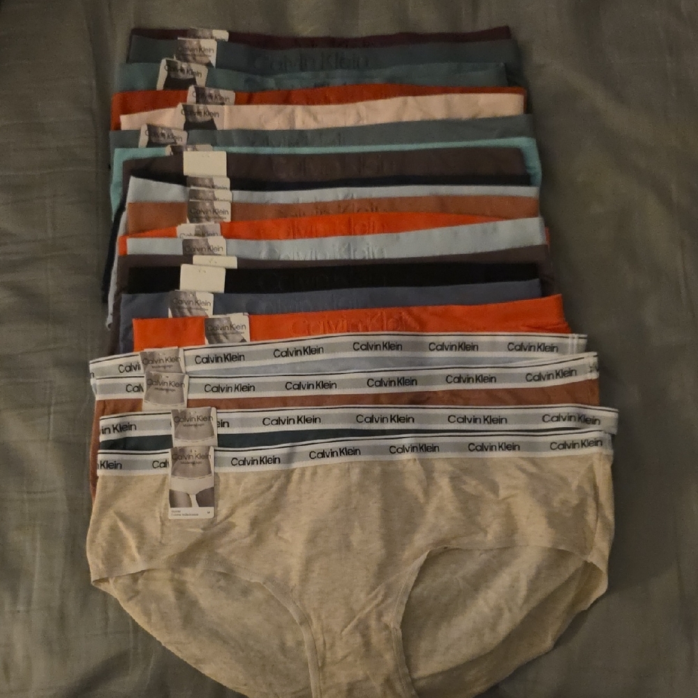 Calvin Klein- Vibrant Multi-Colors 21 pairs